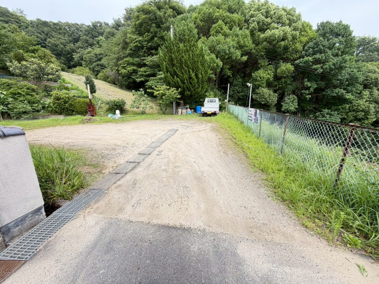 一番奥の土地になります