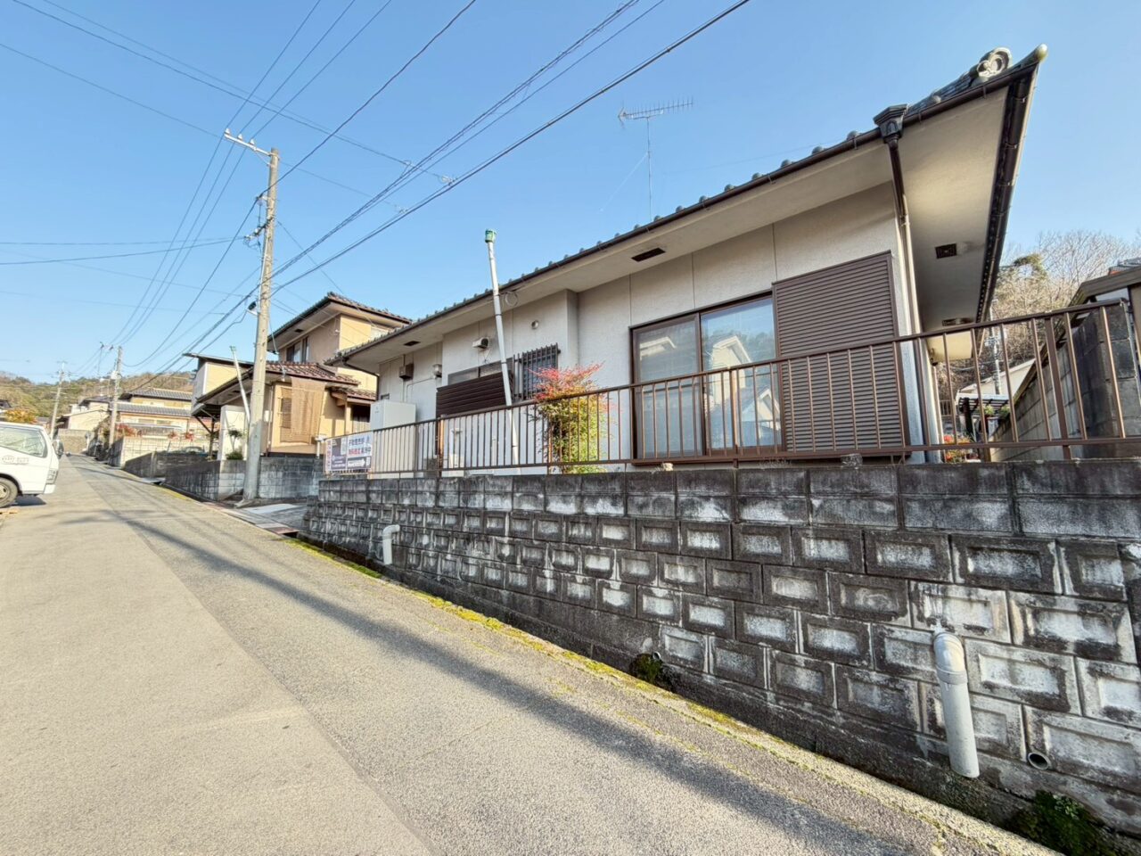 太陽光パネルの設置も可能で、将来の光熱費節約にもつながる、エコで賢い住まいが実現できます。