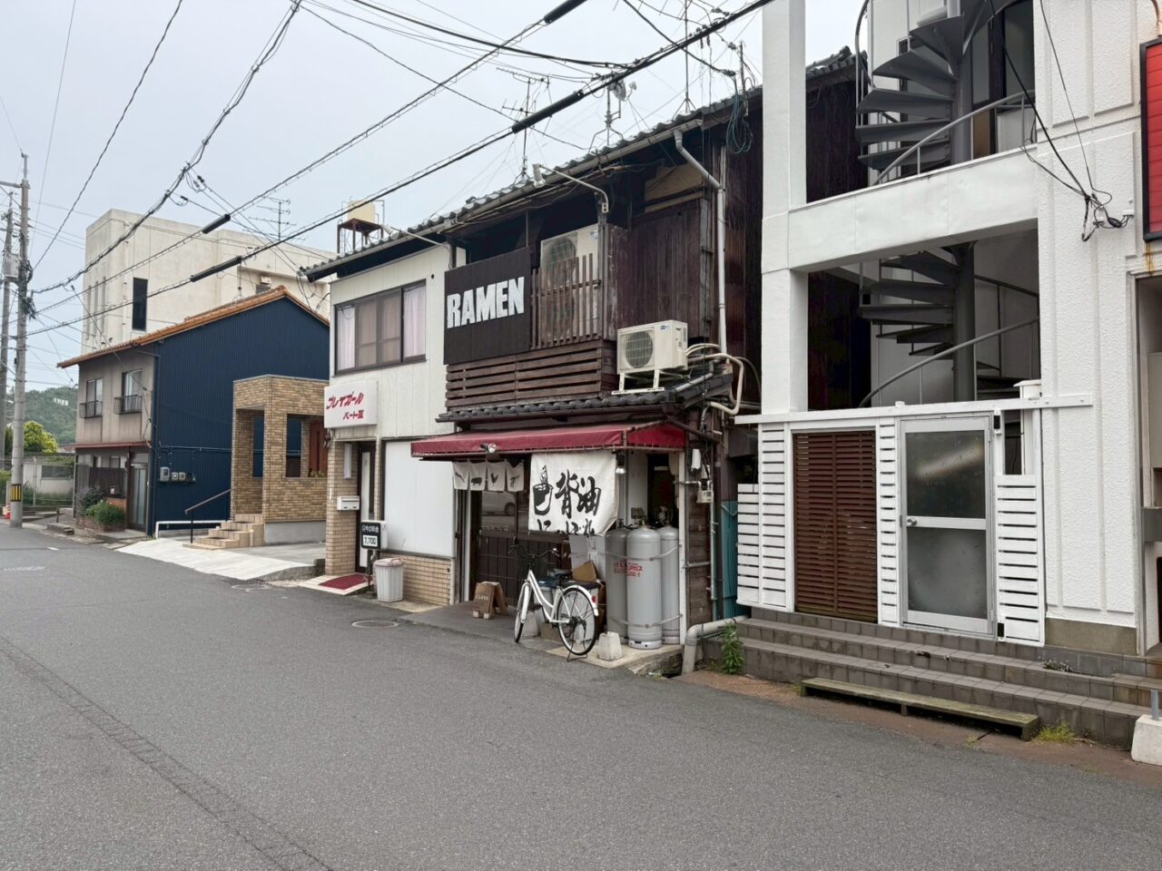 【Googleクチコミ評価★4.3の人気店】背油におぼれし者