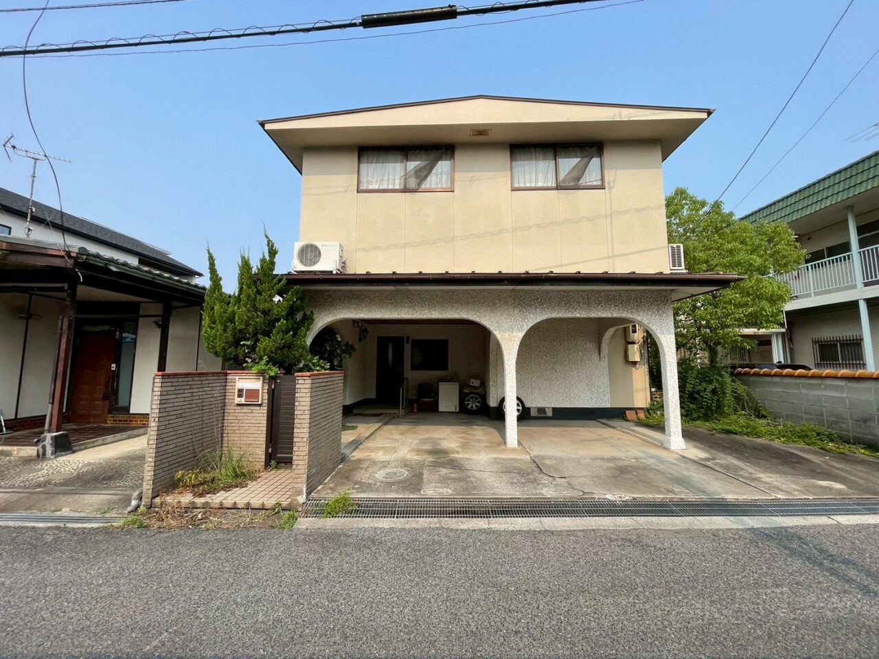バイパスまで車ですぐで、岡山市街中心部へのアクセスもスムーズ。通勤や休日のショッピングにも便利なロケーションです。