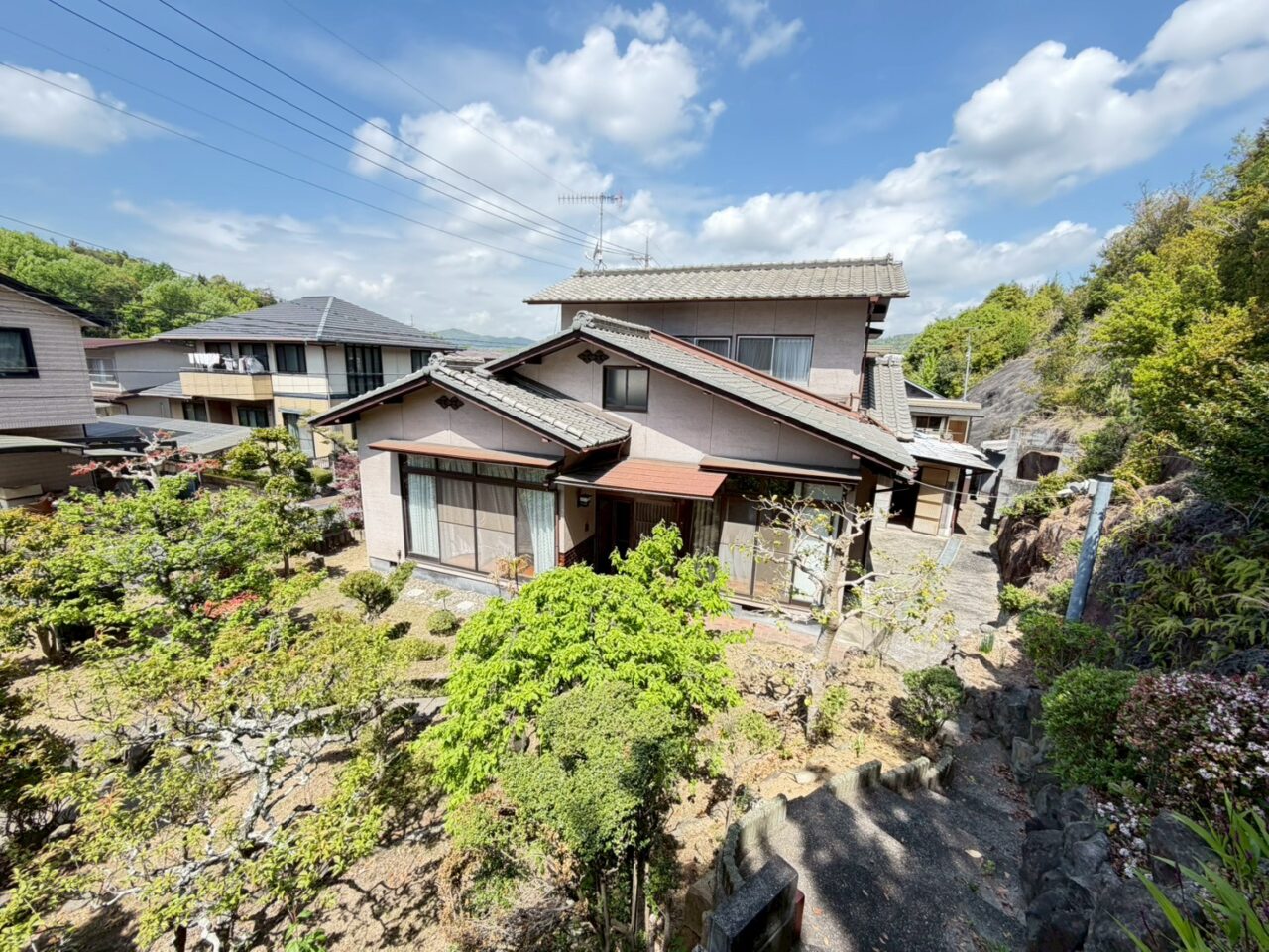 【浅口市鴨方町鴨方　中古住宅】閑静な高台の住宅地